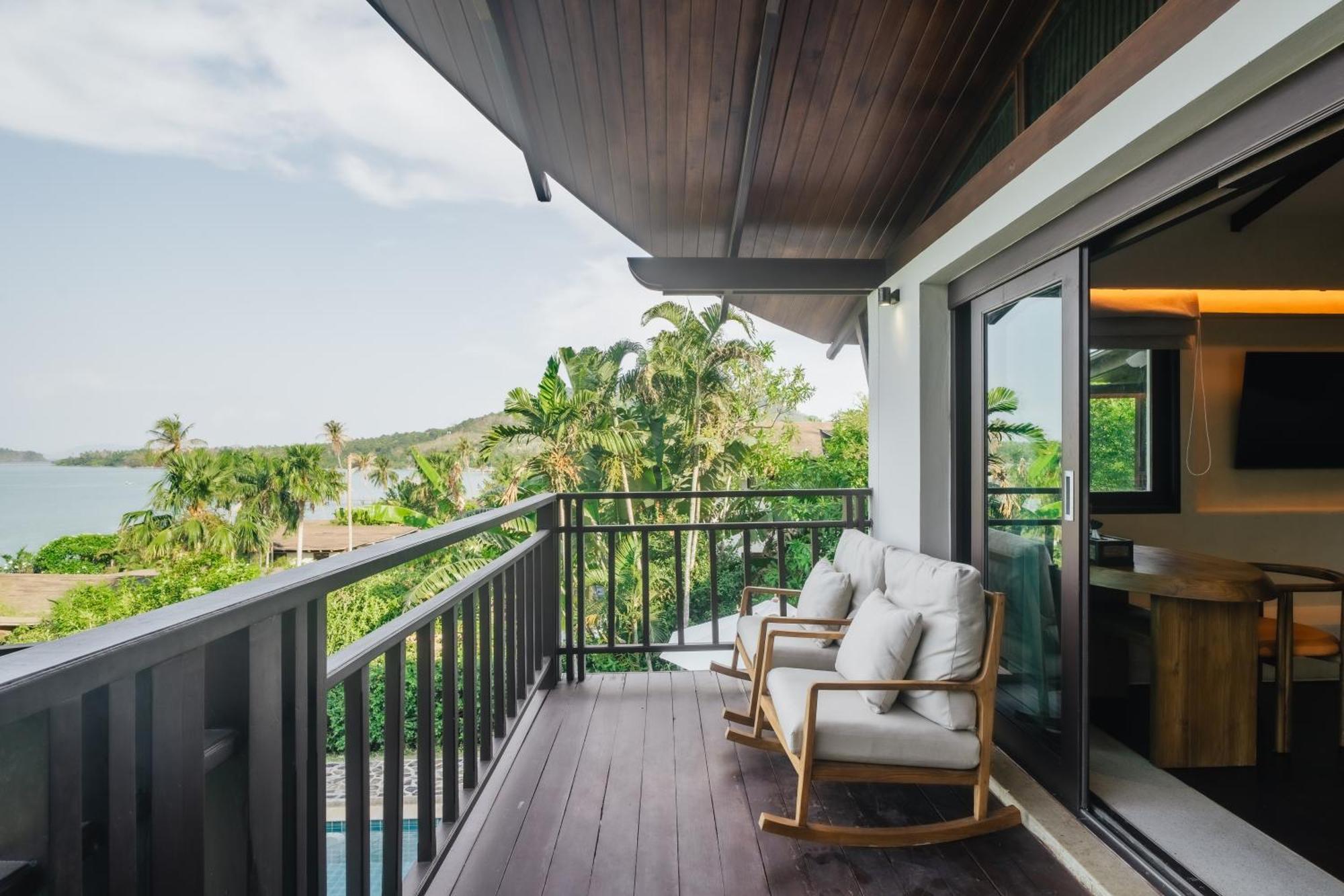 Barcelo Coconut Island, Station touristique Phuket